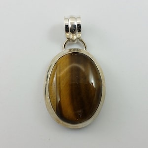 Vintage Tiger Eye Stone Oval Necklace Pendant w/ .925 Sterling Silver Set SP2