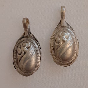 x1 Pair Vintage Afghanistan/Indian Silver Repousse Earring / Pendant / Amulet Bead.  SP - 1