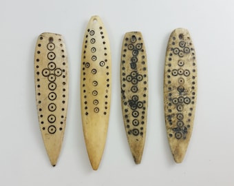 x1 Vintage Tribal African Carved Cattle Bone Fish Net Repair Tool Pendant Large