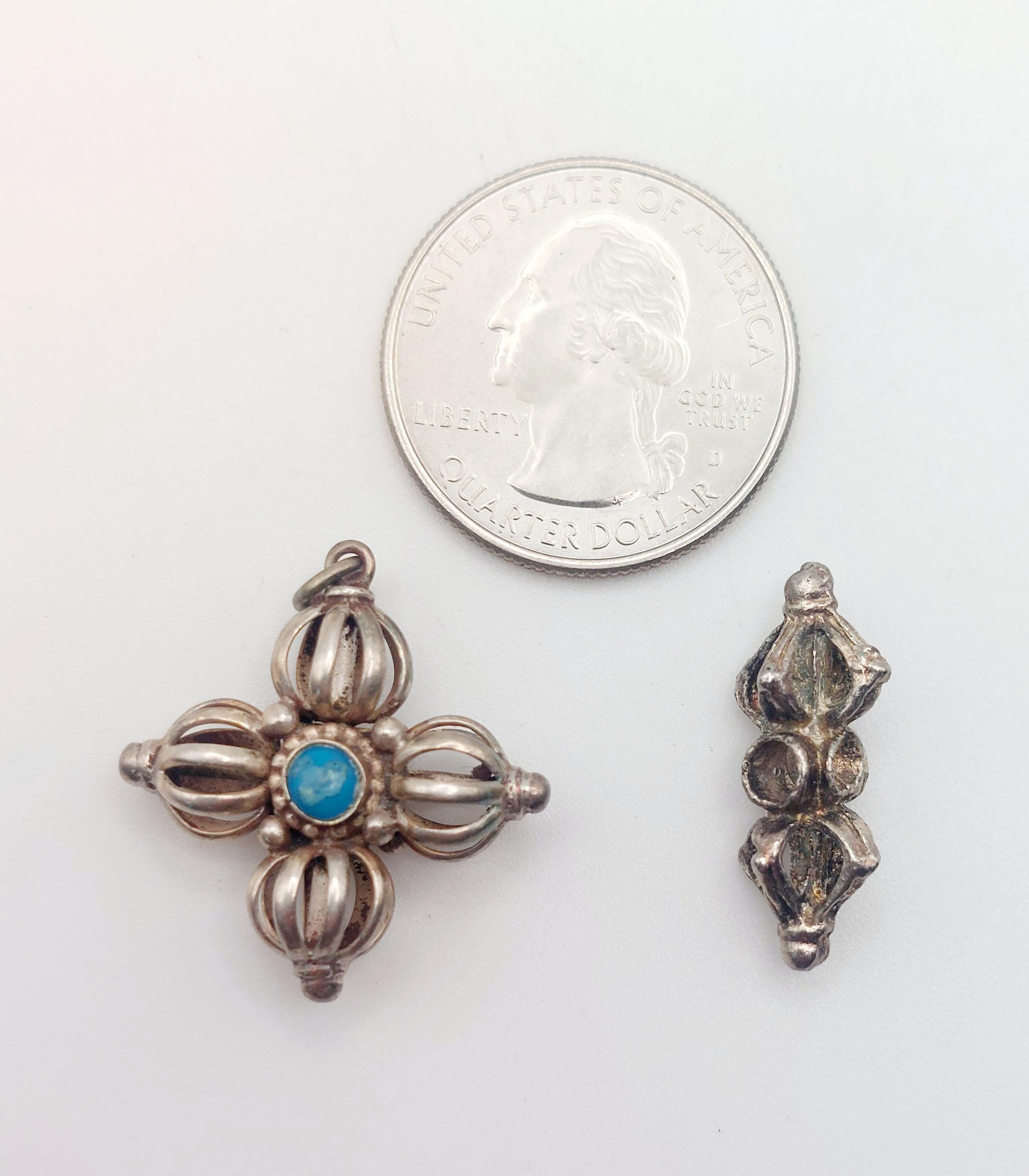 Pendentif Vajra du bouddhisme tibétain Gandhanra, amulette Pendentif Vajra du bouddhisme tibétain Gandhanra, amulette