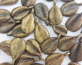 x1 Vintage to Antique Tribal African Cast Bronze/Brass Cowrie Shell Pendant Bead