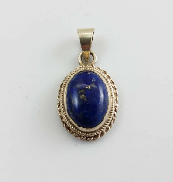 Lapis Lazuli in Hoop 925 Sterling Silver Oval Pendant