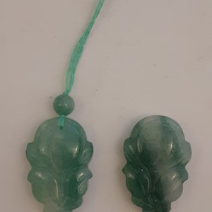 x1 Vintage Rare Chinese Hand Carved Aventurine or Jade?  Good Luck Medallion Floral Oval Bead