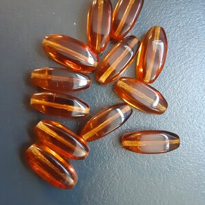 12 Vintage Orange Durchscheinende Glasperlen Lot -