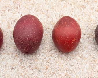 x1 Vintage Red Glass Pigeon Egg Bohemian African Trade Beads - MAM-2