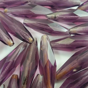 x1 Vintage 1950s Czech Republic Hand Faceted Transparent Glass Bicone Bead - Purple/Magenta Color -