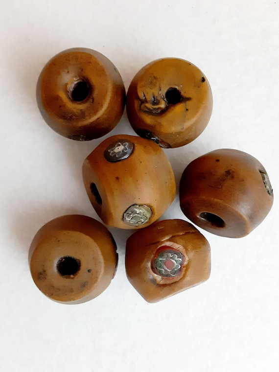 Lot De 104 Perles En Verre Anciennes - Occasion En Bon état - Pour Créations Bijoux Ou Décoration