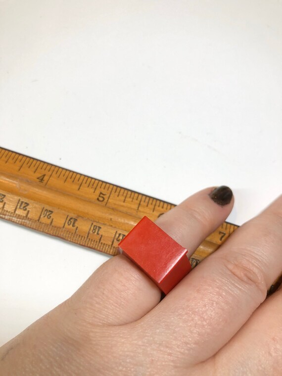 Chunky Uncarved RED Bakelite Stock Ring,  Ring Si… - image 8