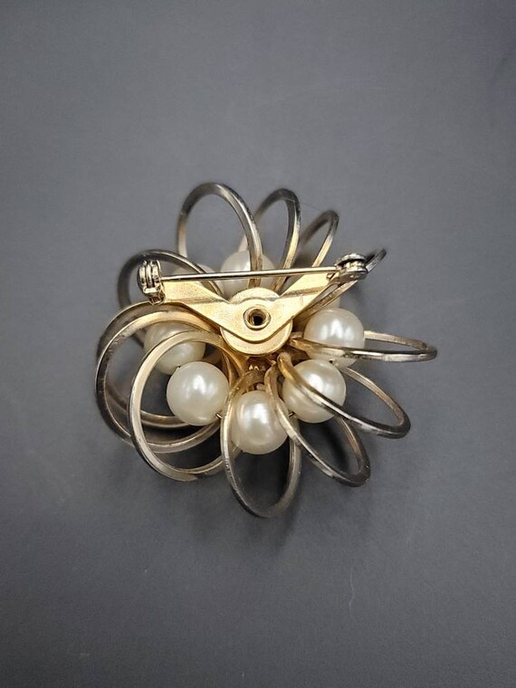 Vintage Faux Pearl Brooch Lot - image 5