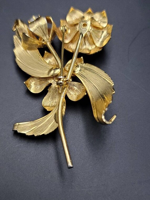 Vintage Faux Pearl Floral Brooch - image 5