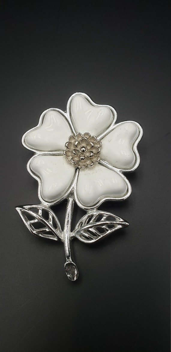 Vintage White Enamel Coro Flower Brooch  - Pin - image 1