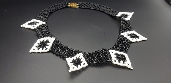 Vintage Black and White Woven Beaded Collar Bib N… - image 4