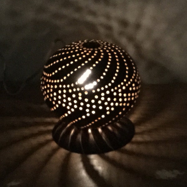 Hand Crafted Lantern, Gourd Lamp,  Zigzag Lightning Pattern, Unique Nightlight, Zigzag Theme Light, Zigzag Design, Natural Gourd Light