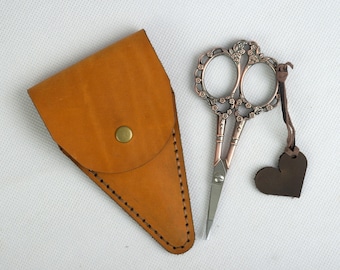 Tesoura artesanal em estojo de couro genuíno, presente ideal para artesãs, organizador de viagem para tricô.