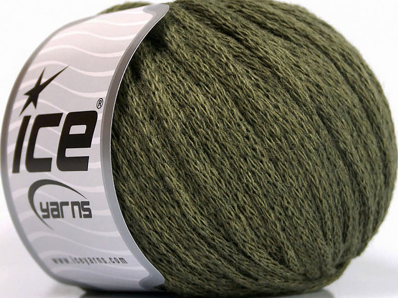 Value Pack Airwool Worsted Khaki Knitting Yarn 8 Balls Lot AW51475
