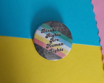 32 mm Button Badge - Aktivistin Pin