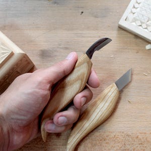 Chip Carving Knives Set Wood Carving Tools Set Kit Woodcarving Knife Set of 2 Chip Carving Knives Detail Knife Skew Knife BeaverCraft S04old image 9