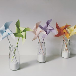 Mulini a vento arcobaleno - Battesimo, compleanno, decorazione di nozze