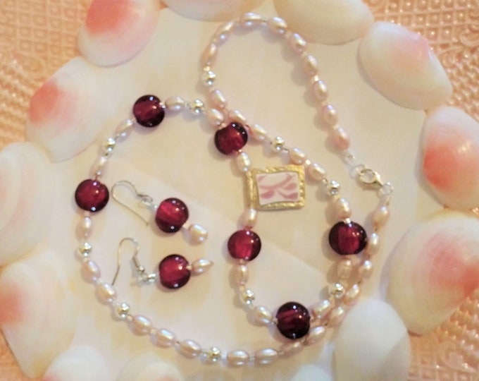 Fit Of Pique Cranberry Pearls Fine & Sterling Silver Necklace and Earrings Set USA