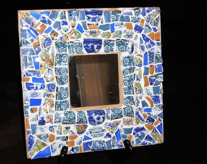 Pique Assiette Mosaic Mirror: Antique China Shards, Blue Willow, 10"