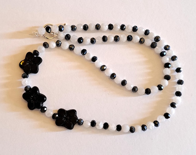 Black Diamond and Moonstone Carved Flowers Beaded Necklace 18 in Hand Made USA