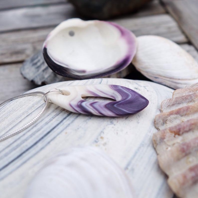 Carved Quahog Shell Ring Pendant Wampum Necklace