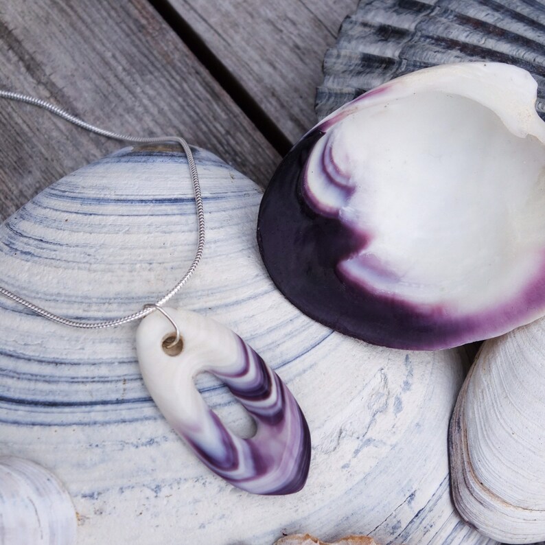 Carved Quahog Shell Ring Pendant Wampum Necklace