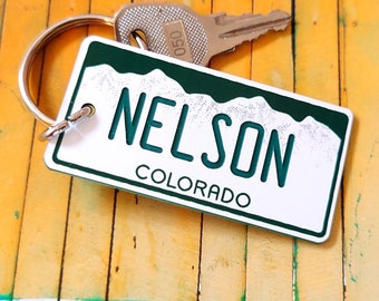 Personalized Colorado Keychain - Custom Engraved Key Tag - Travel Vacation Roadtrip Momento - Name Tag Souvenir Key Ring - Car Keys Fob Gift