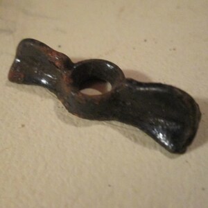 ONE Small Shabby Cast Iron Turn Button Latch Original Black Paint for Cupboard Commode Screen Pie Safe Door w/ added screw M176b