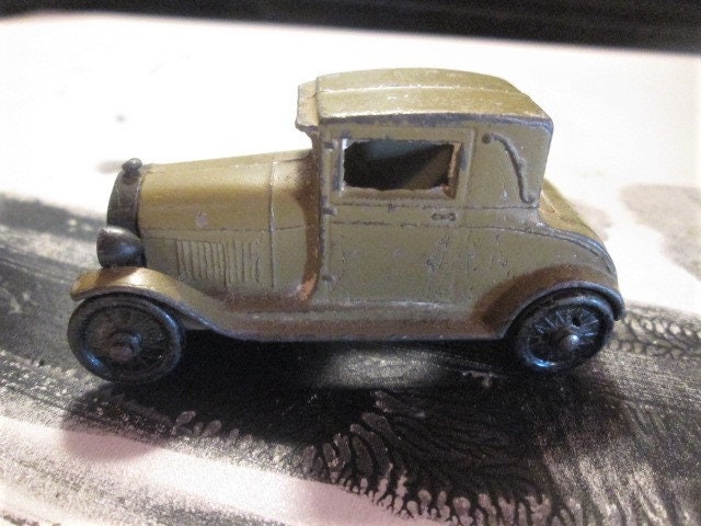 Tootsietoy SB 1/60 - Ford Model A Red