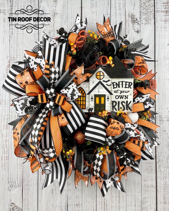 Halloween wreath, haunted house decor, Halloween decorations, spooky wreath, orange and black wreath, Halloween decor, fall door wreath
