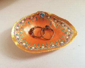 Hand painted shell ring dish