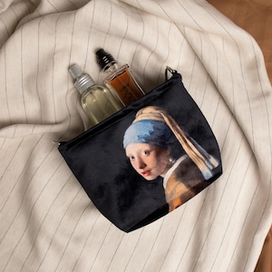 Bolsa de maquiagem preta | Estética de pintura boho | Moça com brinco de pérola | Johannes Vermeer