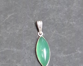 Vintage sterling silver and Chrysoprase pendent