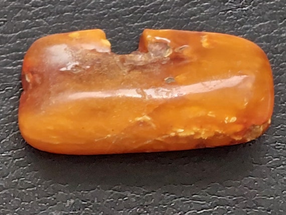 Very large amber brooch 24.57 grams - image 1
