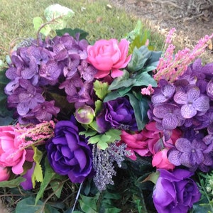 Memorial Saddleback Spray