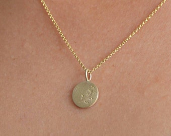 Organic Floral Pendant Necklace made of 14K Solid Gold