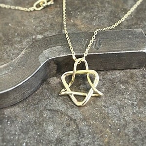 Unisex Jewish 14K Gold Star image 1