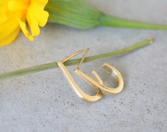 14k Gold Stud Earrings, Classic Vintage Design, Handmade