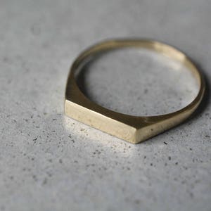 14k solid gold ring, 14k gold delicate signet ring, Simple Wedding Ring, Simple Gold Band, Gold Minimalist Ring, Dainty 14k Gold Ring, 14K