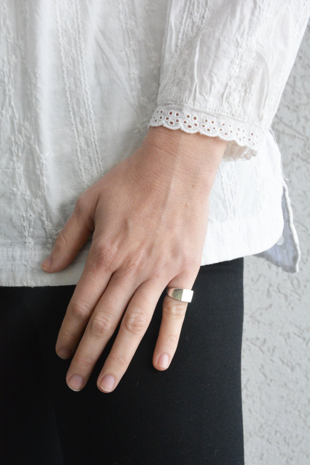 Silver pinky 2024 signet ring womens