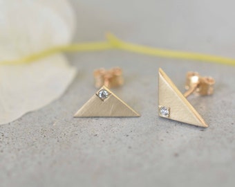 Diamond studs earrings, 14k gold diamond stud , triangular earrings, Diamond gold studs, Minimalist earrings, 14k Solid gold stud earrings