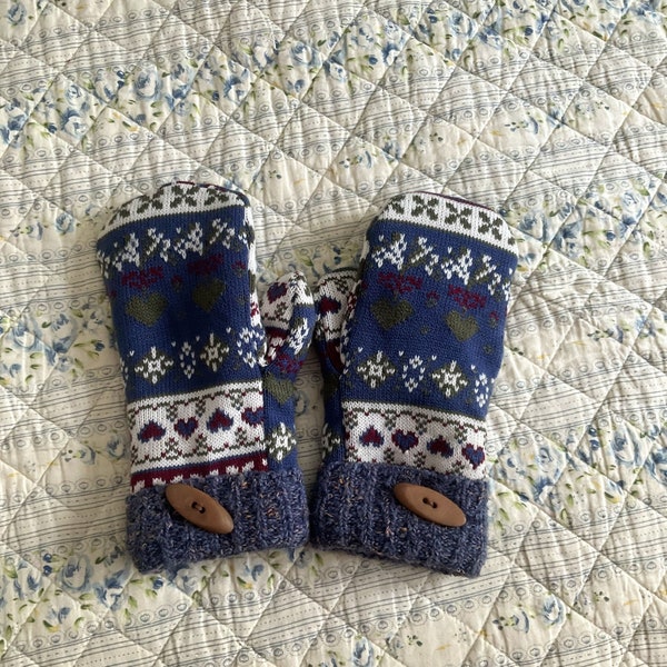 handmade upcycled sweater mittens with fleece lining, handmade mittens, repurposed mittens, warm and comfy, ecological, gift