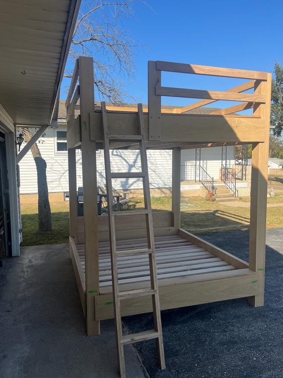 Solid Wood King Size Bunk Bed — Heavy Duty 5x5 Post Frame | Built for Cabins, B&B and Guest Rooms