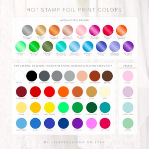 Puede incluir: Carta de colores con opciones de l&aacute;mina met&aacute;lica y colores s&oacute;lidos para varios productos. Incluye colores met&aacute;licos como plata, oro y cobre, adem&aacute;s de una gama de colores s&oacute;lidos como rojo, azul y verde. El texto dice "Hot Stamp Foil Print Colors".