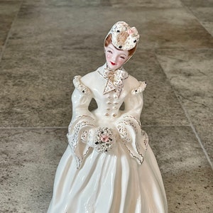 Vintage Delia Figurine by Florence Ceramics Pasadena California, Vintage Delia Figurine, Vintage Florence Ceramics, Delia Lady Figurine
