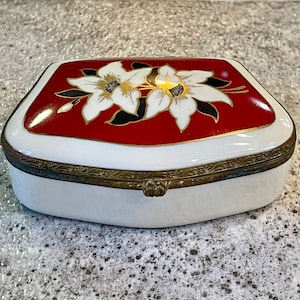 Vintage Czechoslov Trinket Box, Czechoslov, Czechoslov Box, Old Trinket Box, Hinged Trinket Box, Flower Trinket Box, Flower Jewelry Box