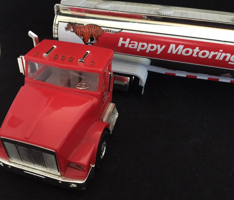large 18 wheeler toy truck ride on