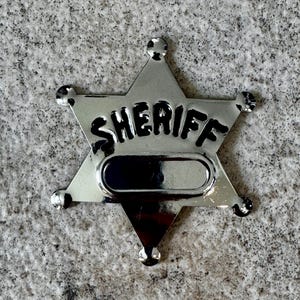 Vintage Metal Sheriff Badge Kids Toy, Sheriff Badge Pin, Vintage Sheriff Badge, Cowboy Sheriff Badge, Kids Sheriff Badge, Sheriff Badge