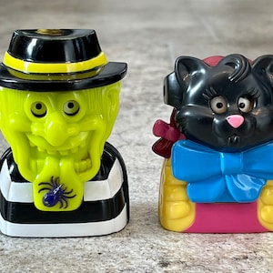 Vintage 1998 McDonald&#39;s Haunted Halloween Candy Dispenser Happy Meal Toys with Hamburglar and Birdie Wearing Costumes, Vintage McDonald&#39;s